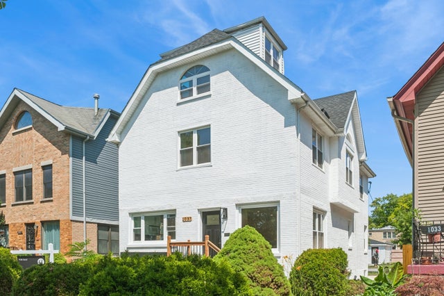 1037 Dodge Avenue, Evanston