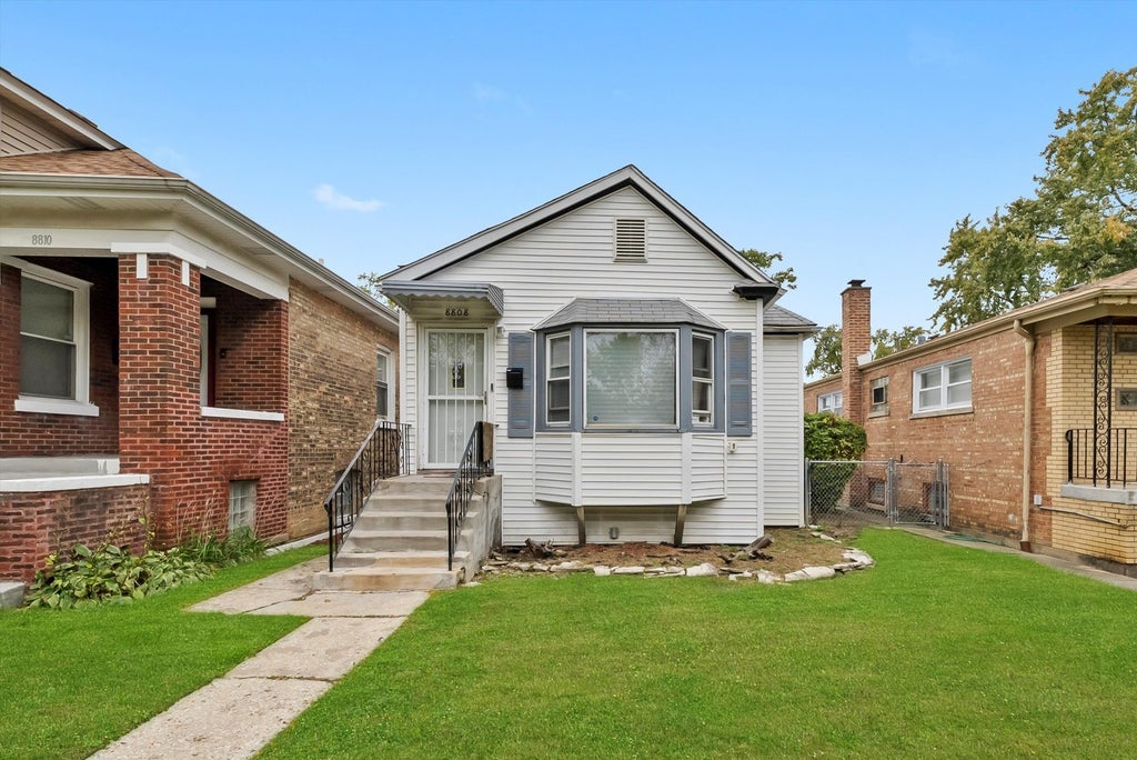 8808 South Loomis Street, Chicago