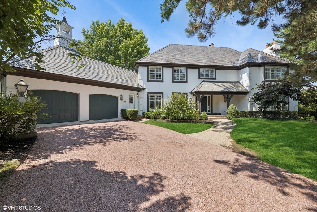 1604 Burr Ridge Club, Burr Ridge