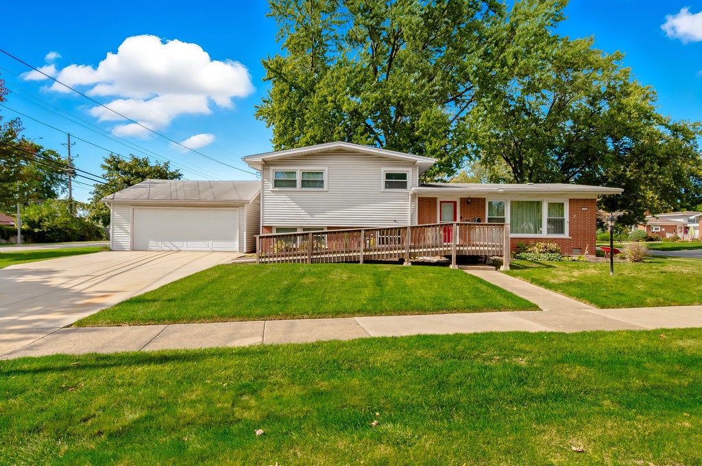 178 West Normandy Drive, Chicago Heights