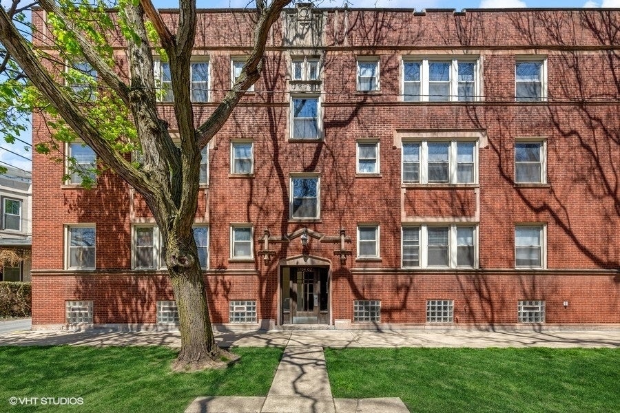 1704 West Catalpa Avenue 2w, Chicago