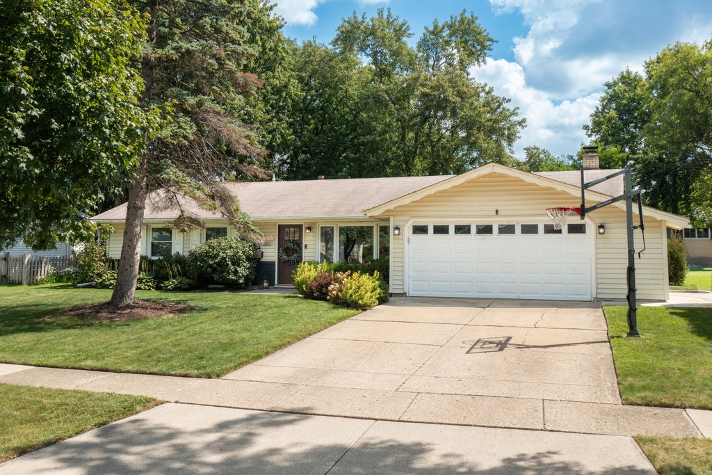 1011 Mercury Drive, Schaumburg