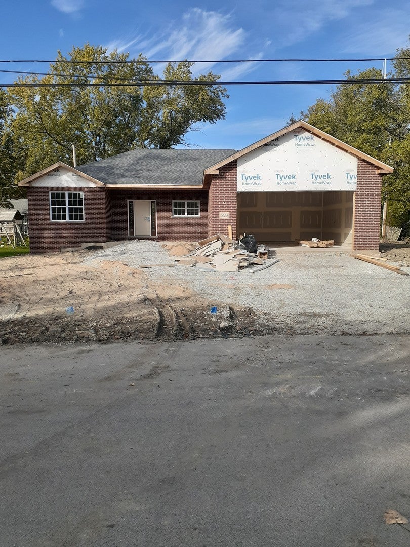 593 Farm Street, Crete