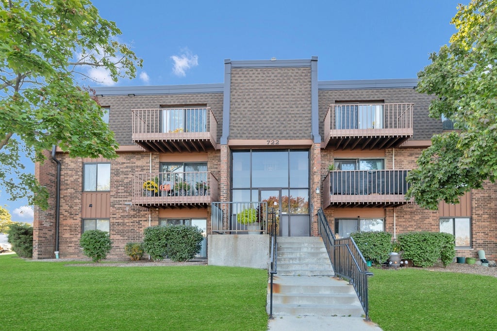 722 Tipperary Court 3d, Schaumburg
