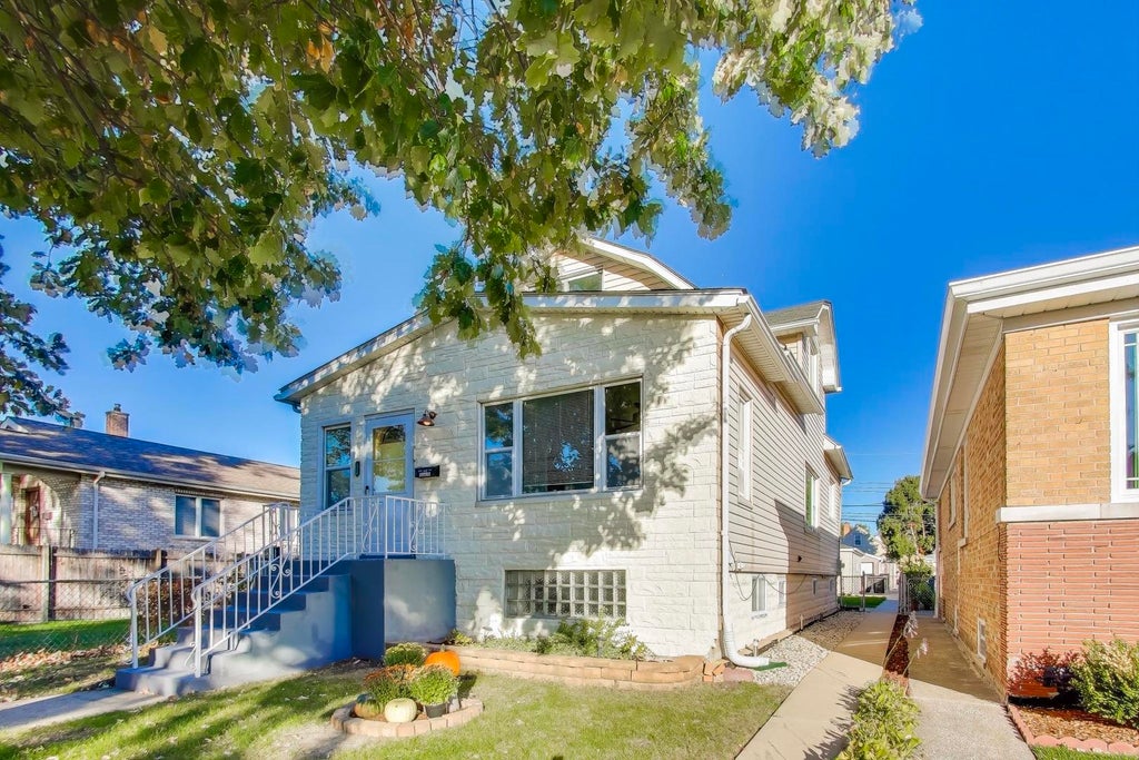 3329 North Osage Avenue, Chicago