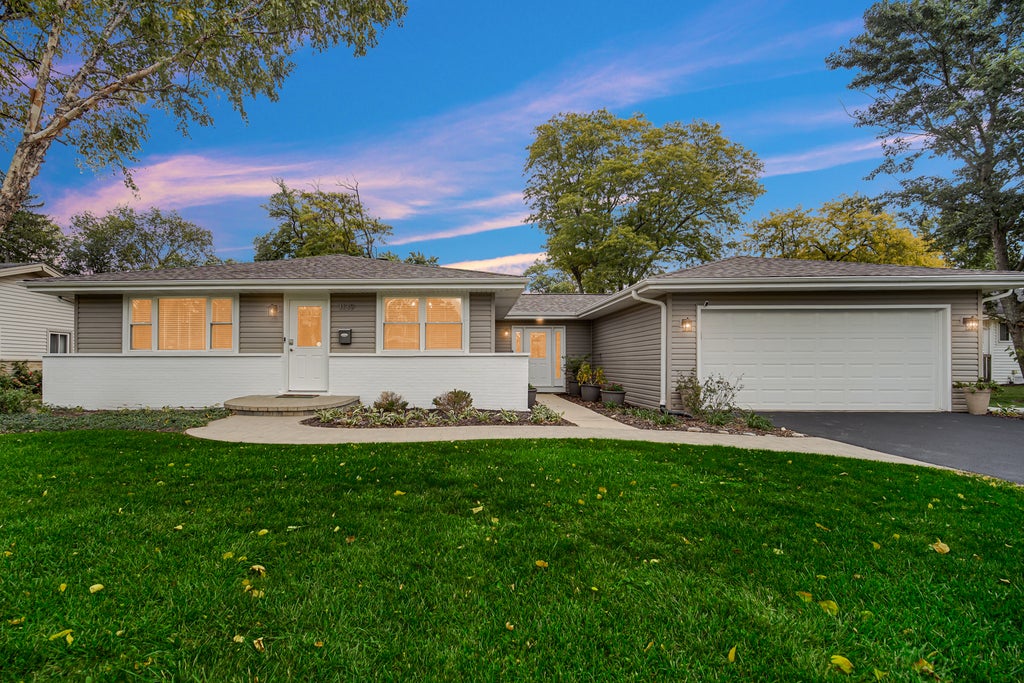 1139 Huber Lane, Glenview, 60025