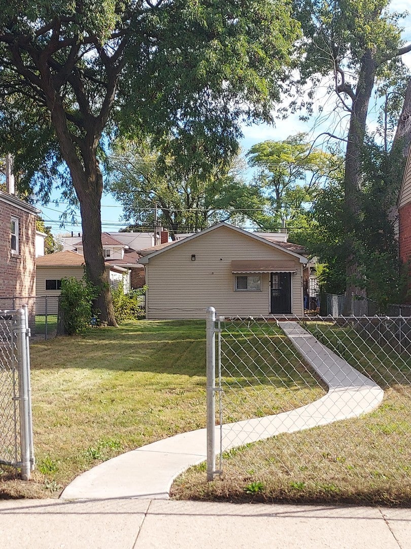 8153 South Calumet Avenue, Chicago