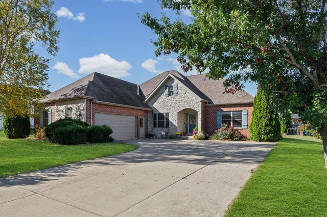 512 Prairie Lane Drive, Monticello