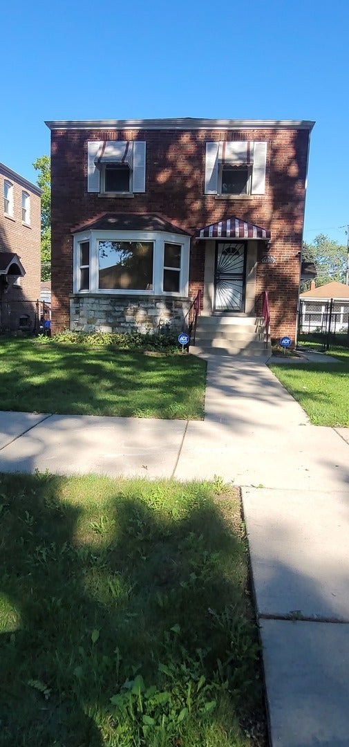 12217 South La Salle Street, Chicago