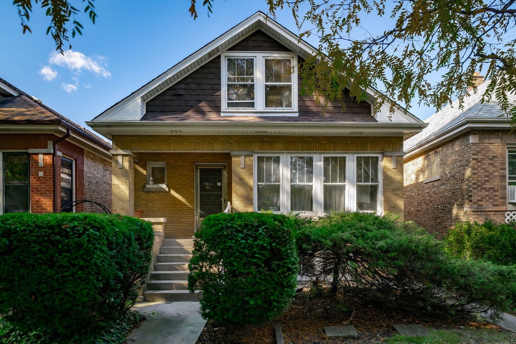 4648 North Lawler Avenue, Chicago