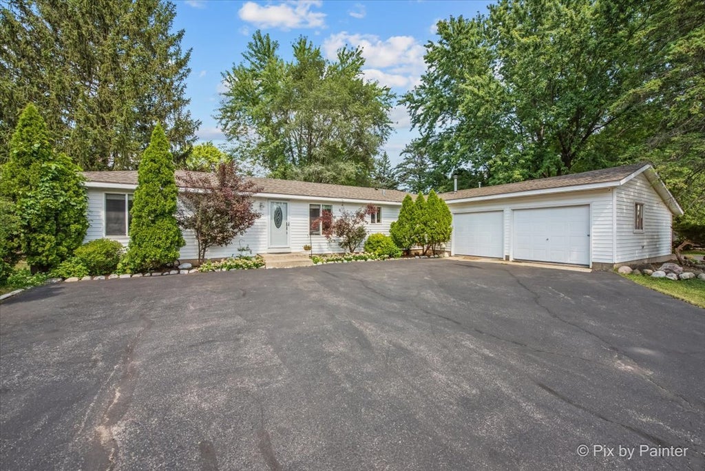 3500 Biscayne Road, McHenry