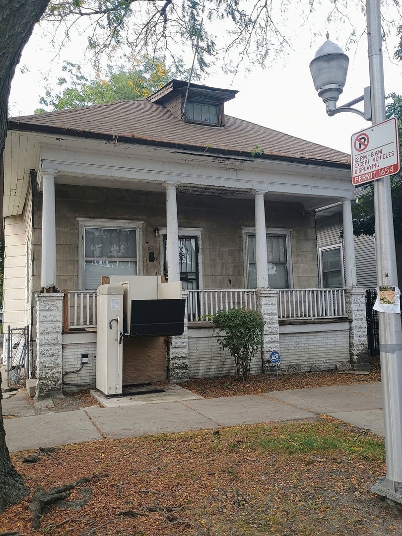 7928 South Dobson Avenue, Chicago