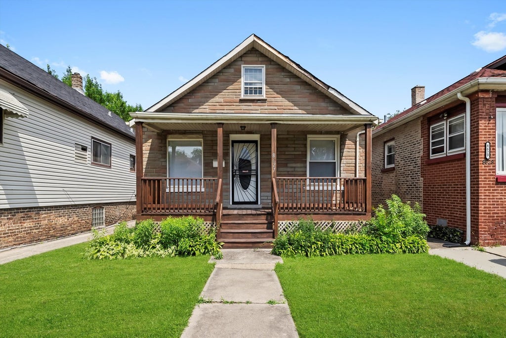 8627 South Essex Avenue, Chicago