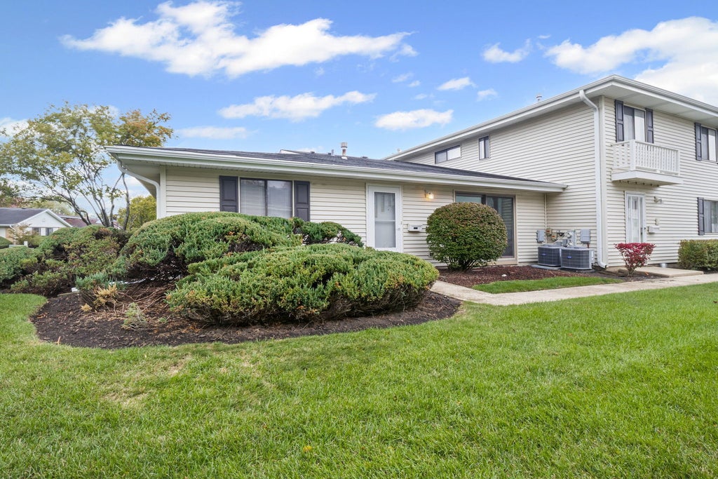 1336 Wakeby Lane 1336, Schaumburg