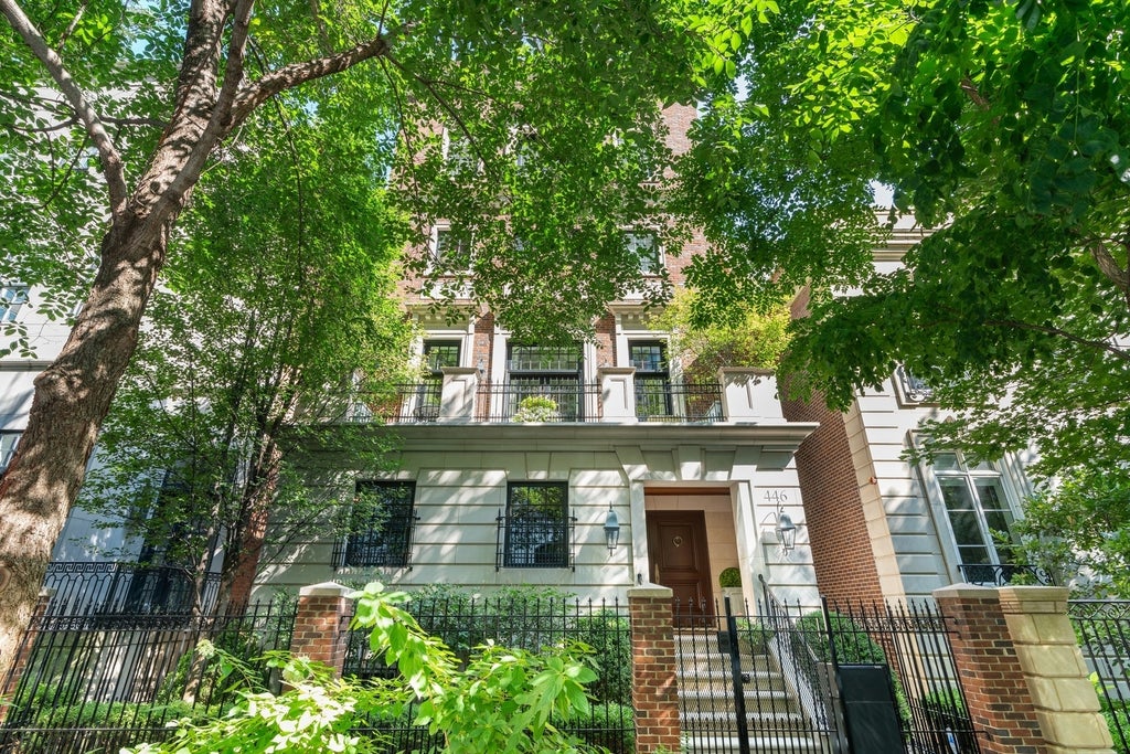 446 West Huron Street, Chicago, 60654
