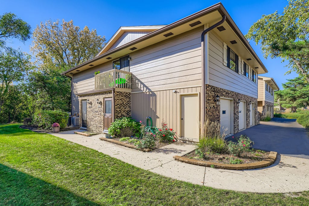 709 Whalom Lane, Schaumburg