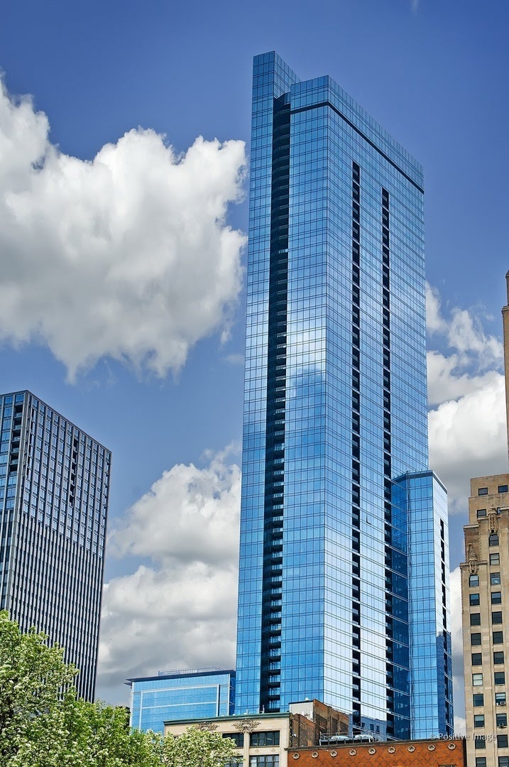 60 East Monroe Street 1905, Chicago, 60603