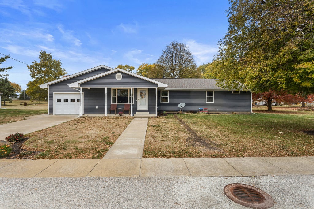 110 5th Street, Ivesdale