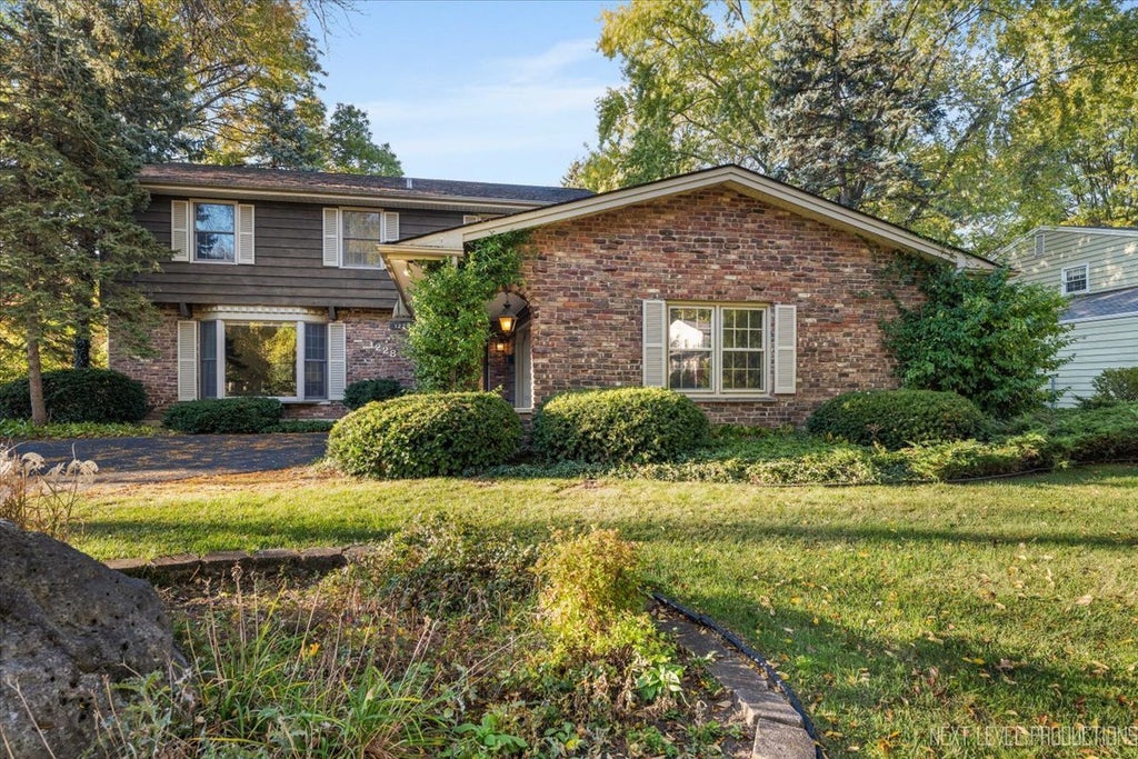 1228 Elizabeth Avenue, Naperville
