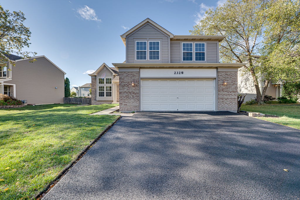 2328 Lexington Lane, Naperville