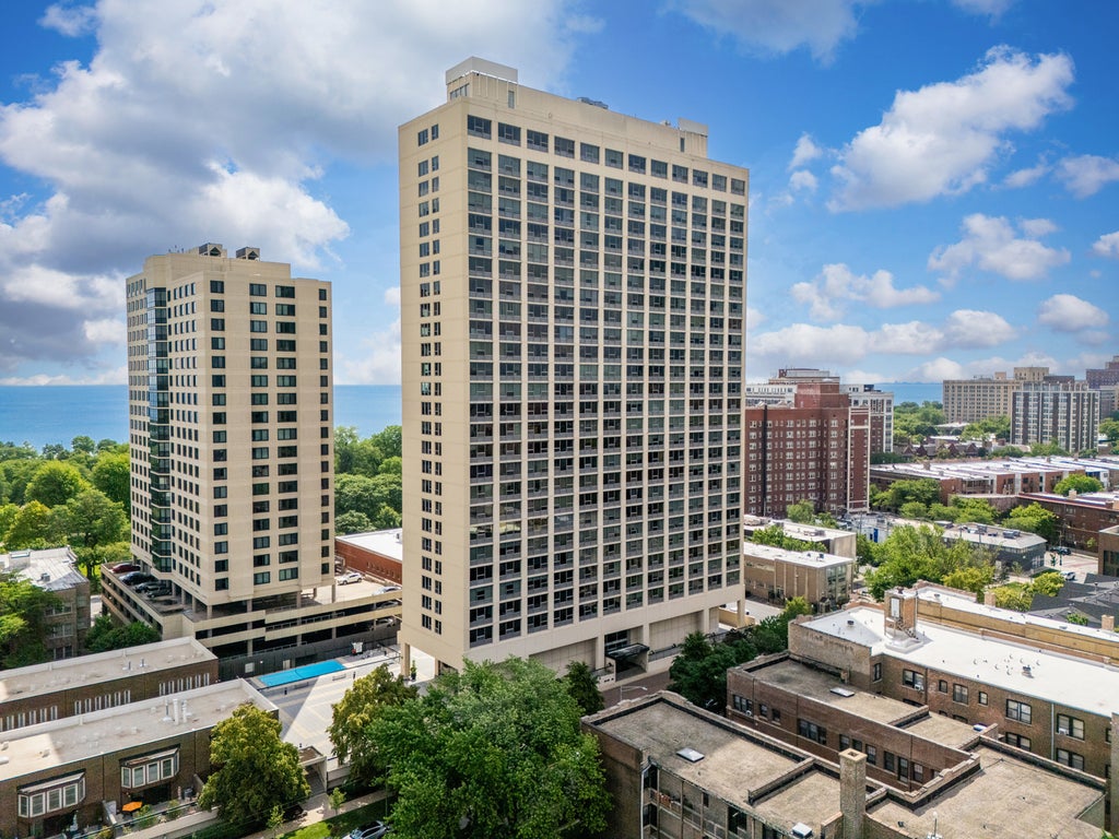 5201 South Cornell Avenue 27d, Chicago, 60615