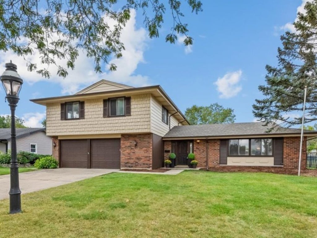 415 Laconia Lane, Schaumburg