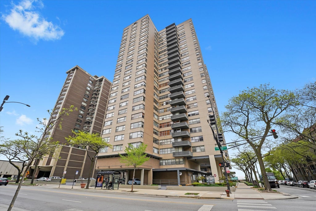 6301 North Sheridan Road 6k, Chicago, 60660