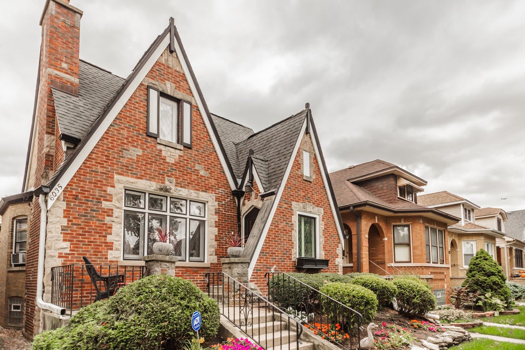 6035 North Mason Avenue, Chicago, 60646