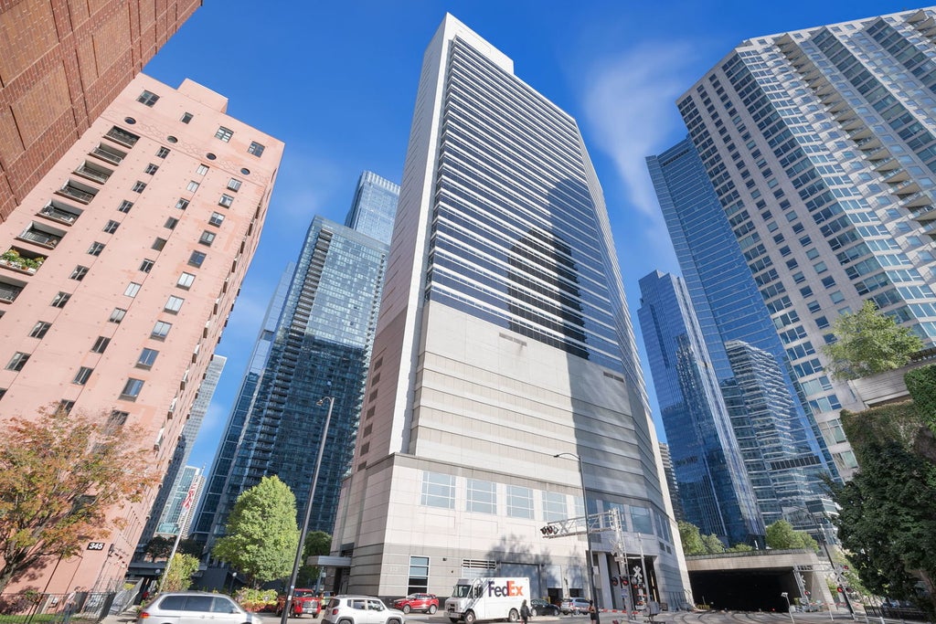 333 North Canal Street 1403, Chicago