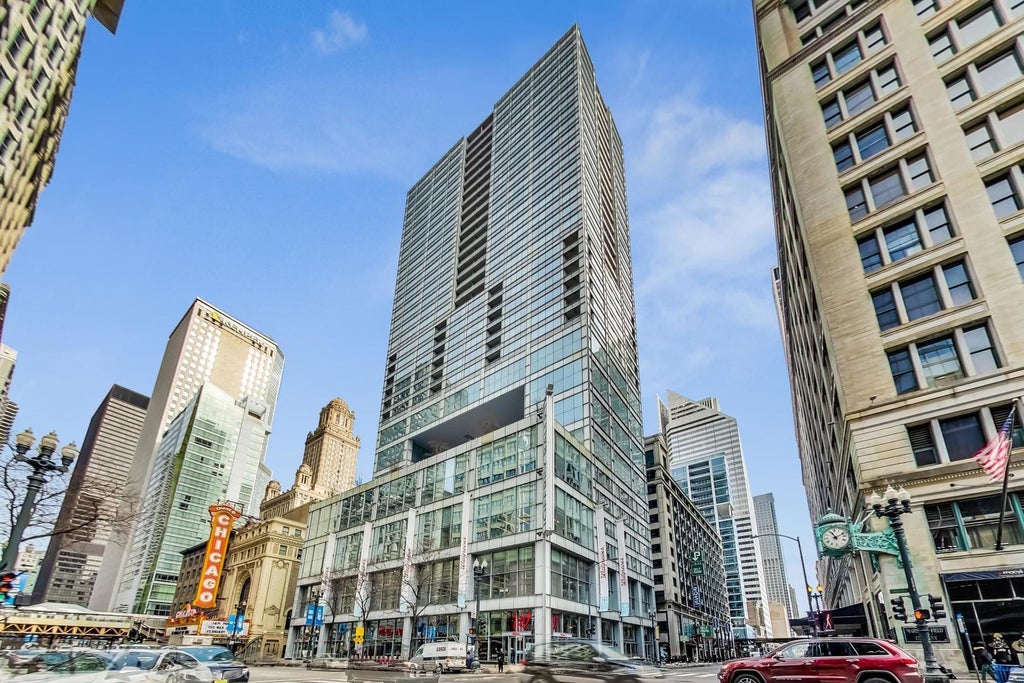 8 East Randolph Street 3007, Chicago, 60601