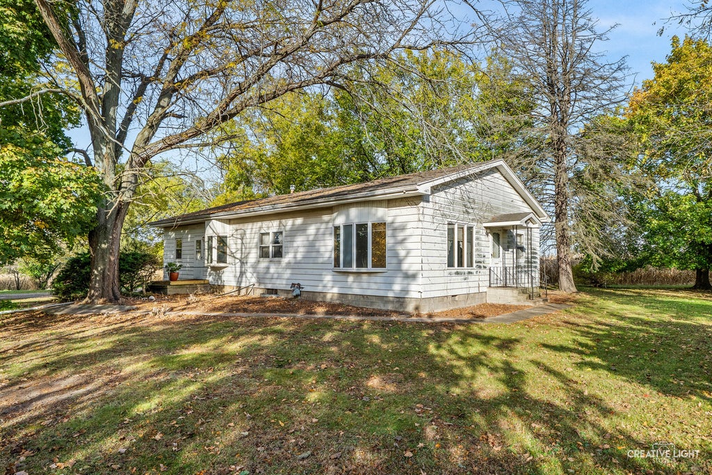 46w028 Granart Road, Big Rock