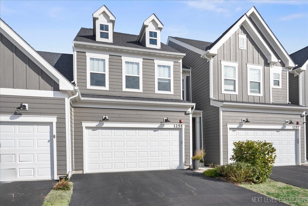 1255 Josiah Road, Naperville