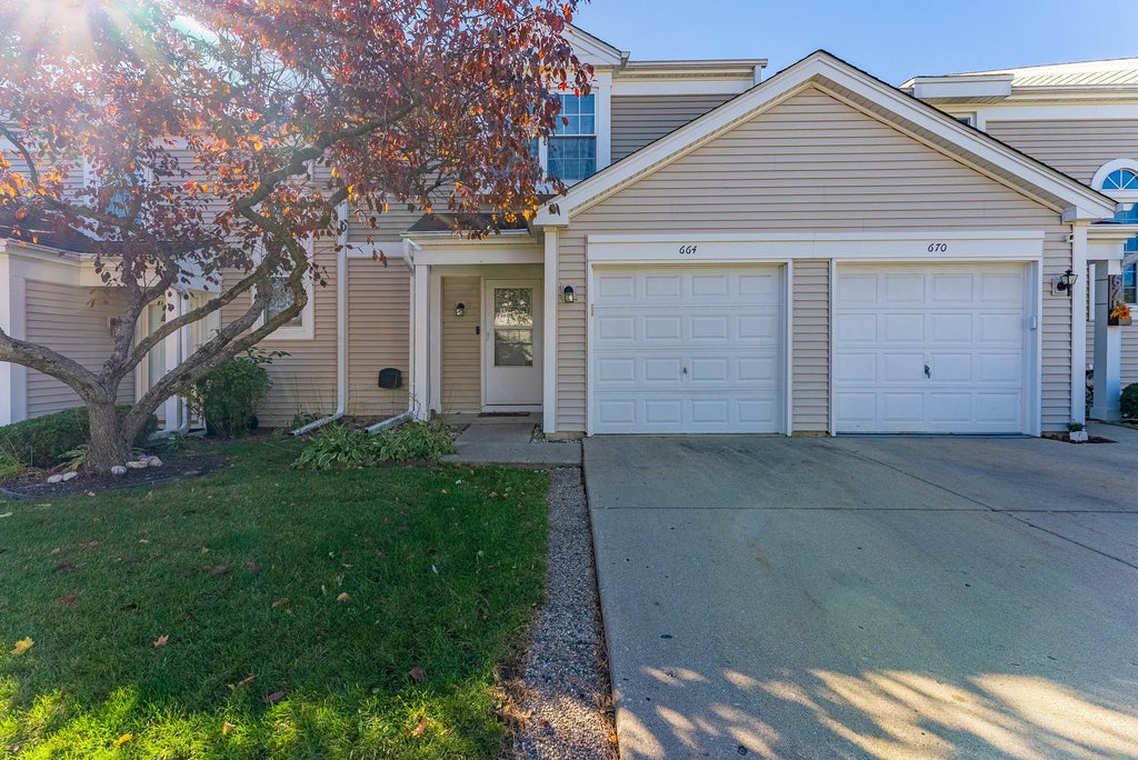 664 Wedgewood Drive, Hanover Park