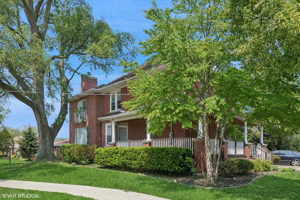 8534 Terminal Avenue, Skokie, 60077