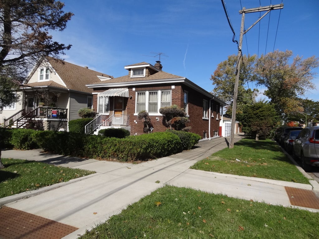 6934 West Oakdale Avenue, Chicago