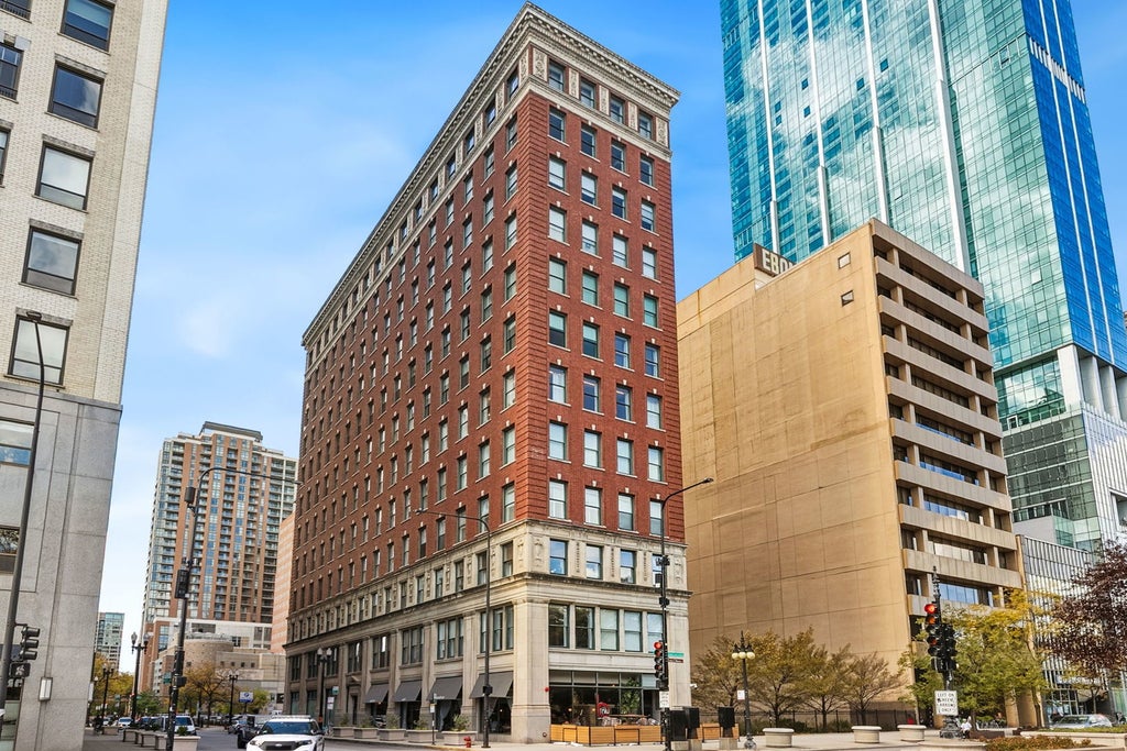 888 South Michigan Avenue 401, Chicago, 60605
