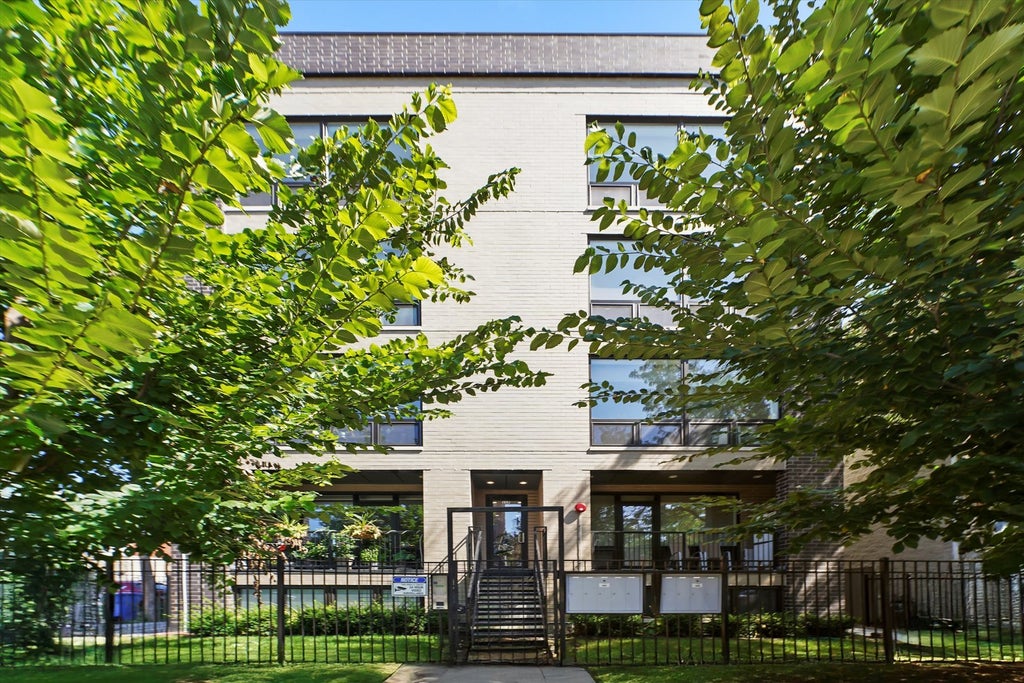 117 South Bell Avenue 4n, Chicago