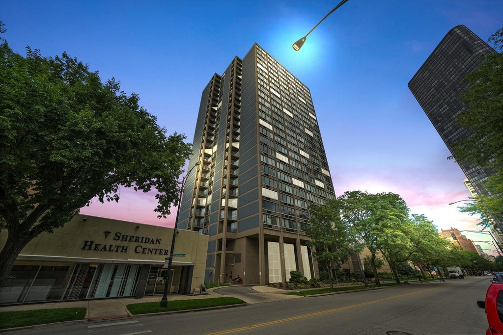 5320 North Sheridan Road 2304, Chicago