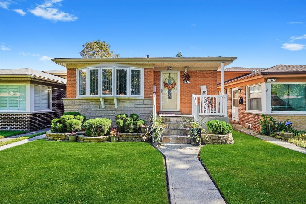 10447 South Green Bay Avenue, Chicago, 60617