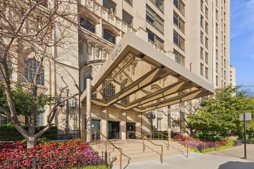 680 North Lake Shore Drive 506, Chicago, 60611