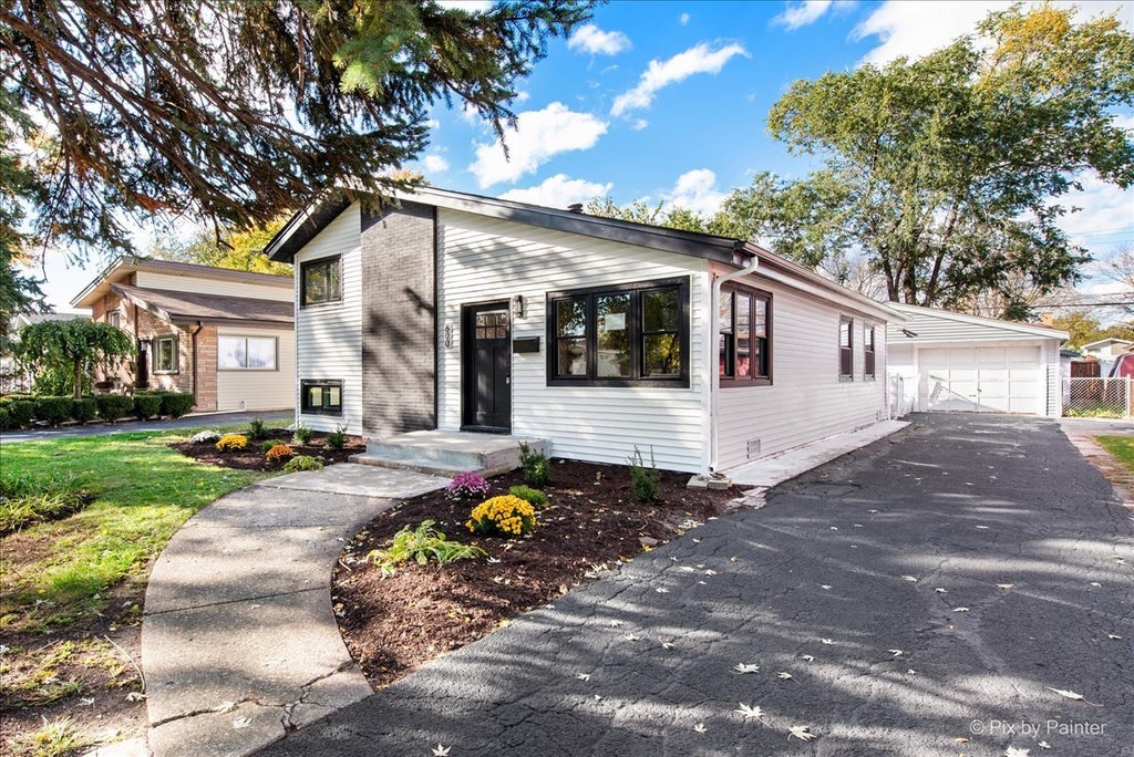 600 North Iowa Avenue, Villa Park