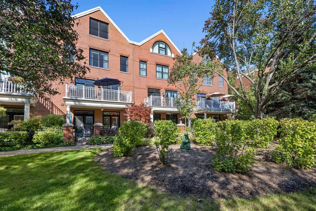 1856 Admiral Court, Glenview, 60026