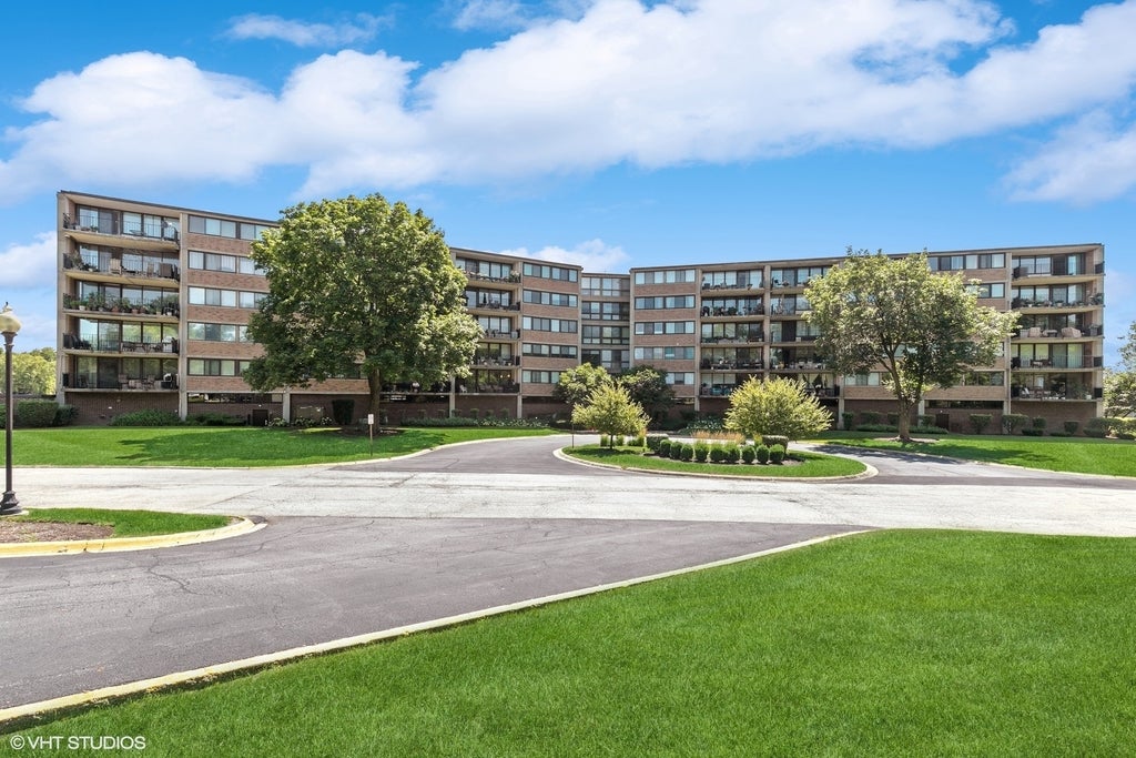 101 Bar Harbour Road 6d, Schaumburg