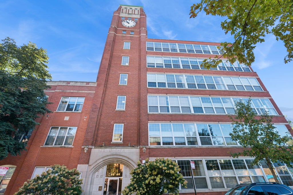 1801 West Larchmont Avenue 310, Chicago