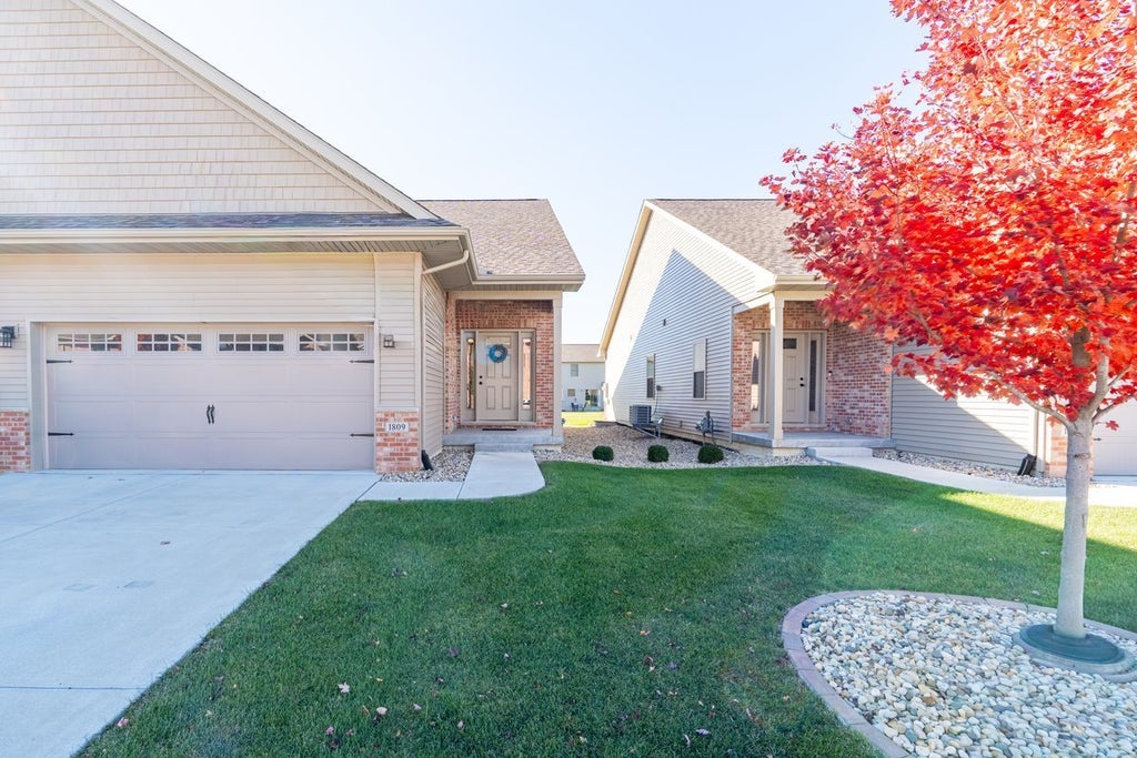 1809 Glenbridge Road, Bloomington