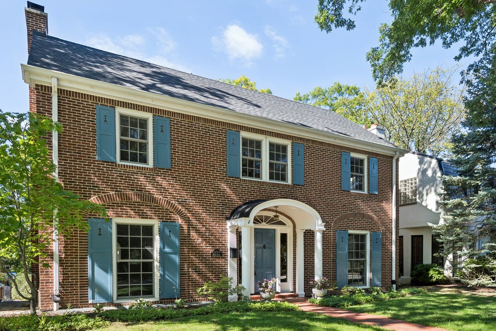 2754 Ridge Avenue, Evanston, 60201