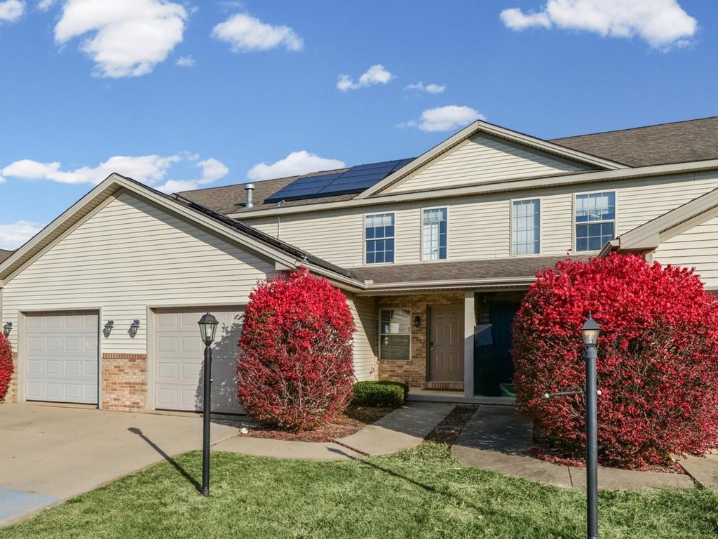 1424 Bluegrass Lane, Champaign