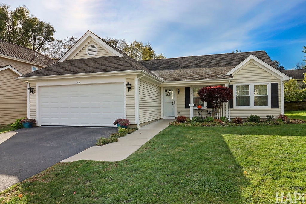 566 Greenbay Court, Lake Zurich