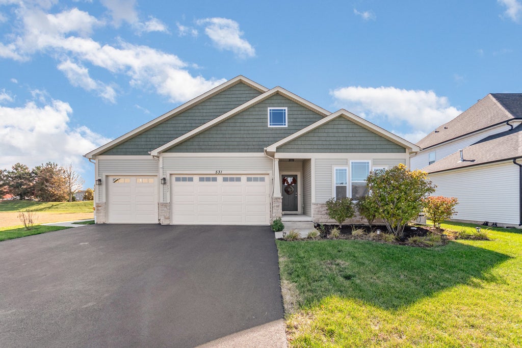 531 West Meadowdale Circle, Hampshire