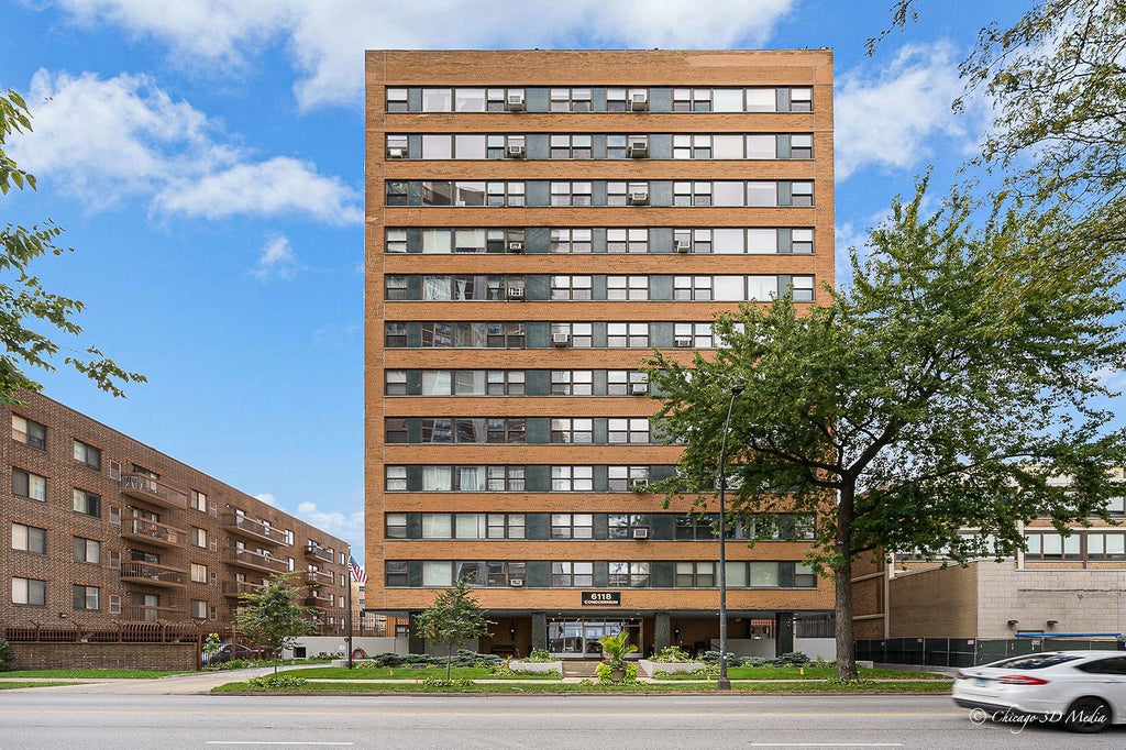 6118 North Sheridan Road 608, Chicago